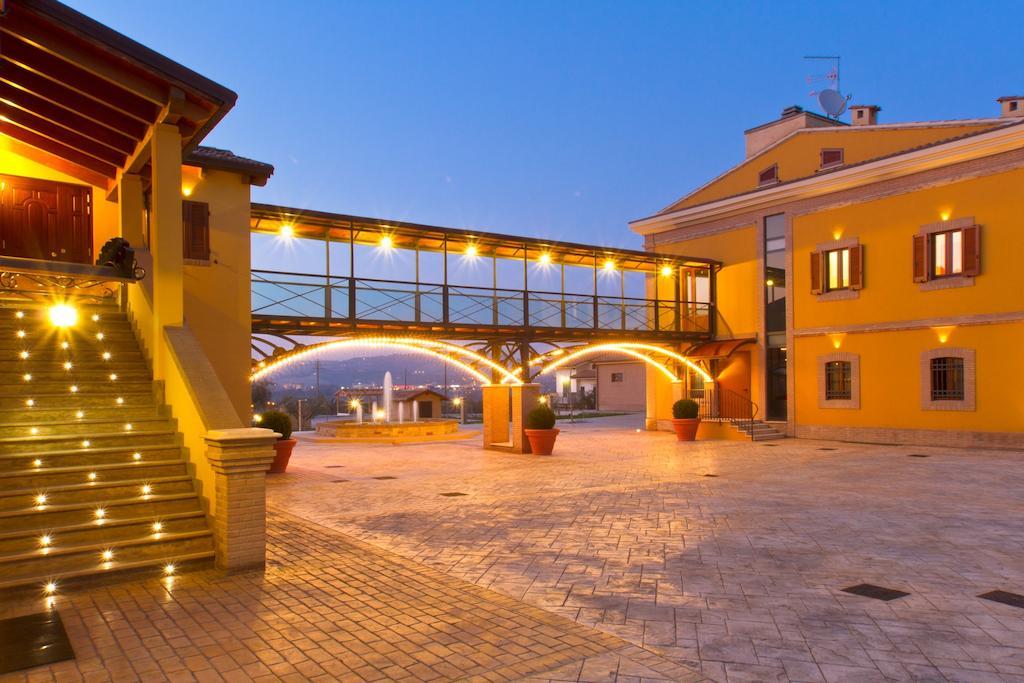 Country House Il Ponte Альба-Адріатіка Екстер'єр фото